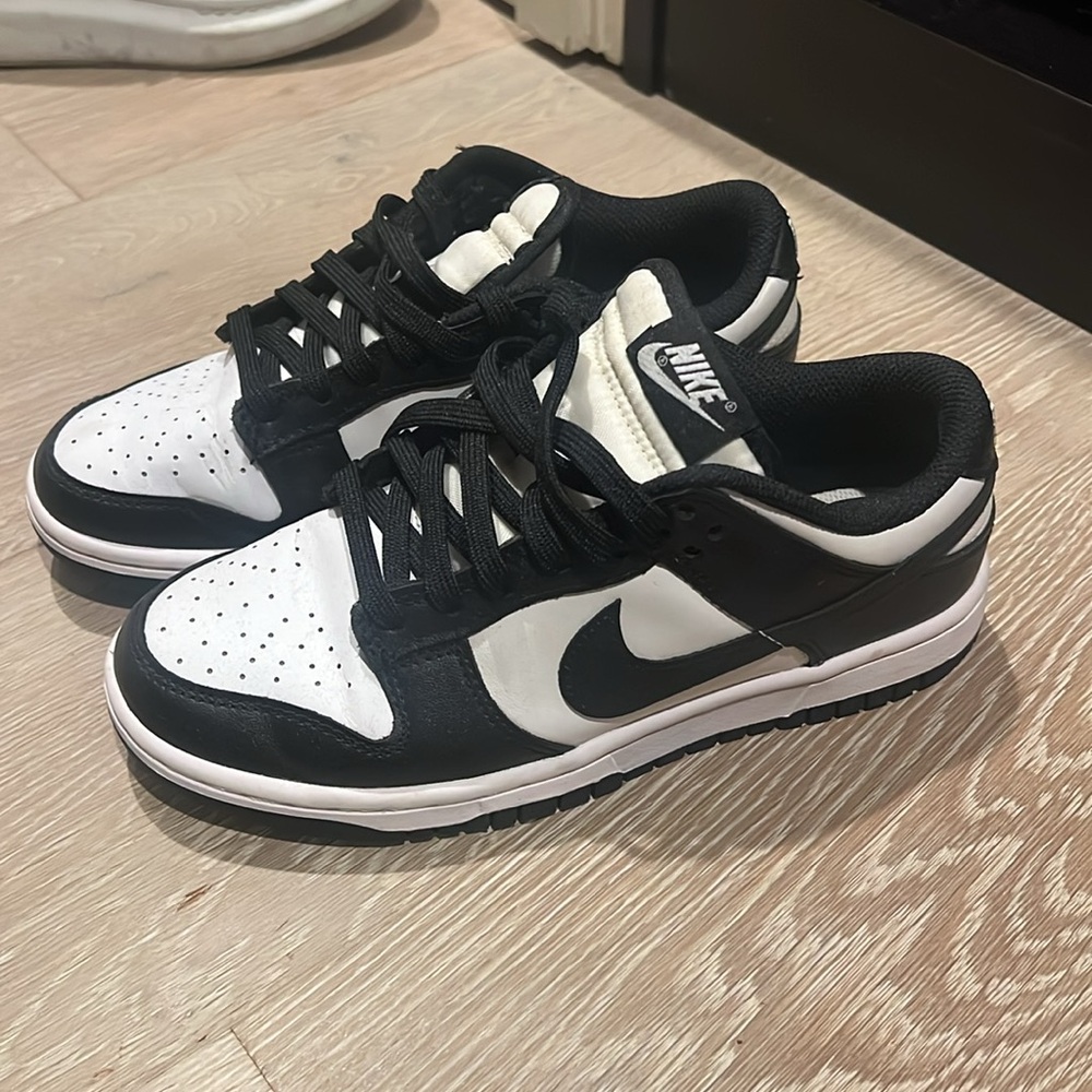 Nike Dunks Women’s